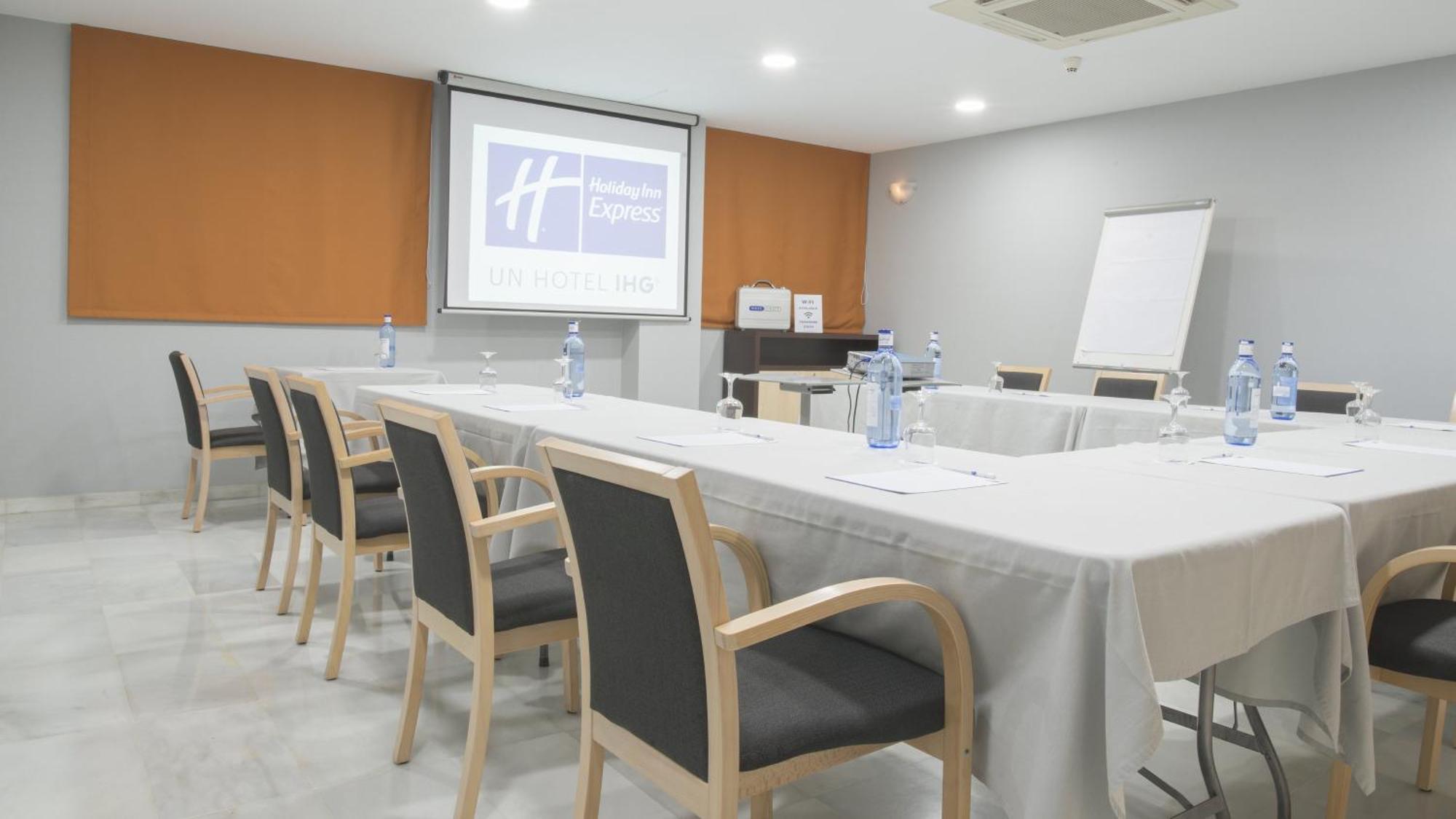 Holiday Inn Express Alcobendas By Ihg Eksteriør bilde