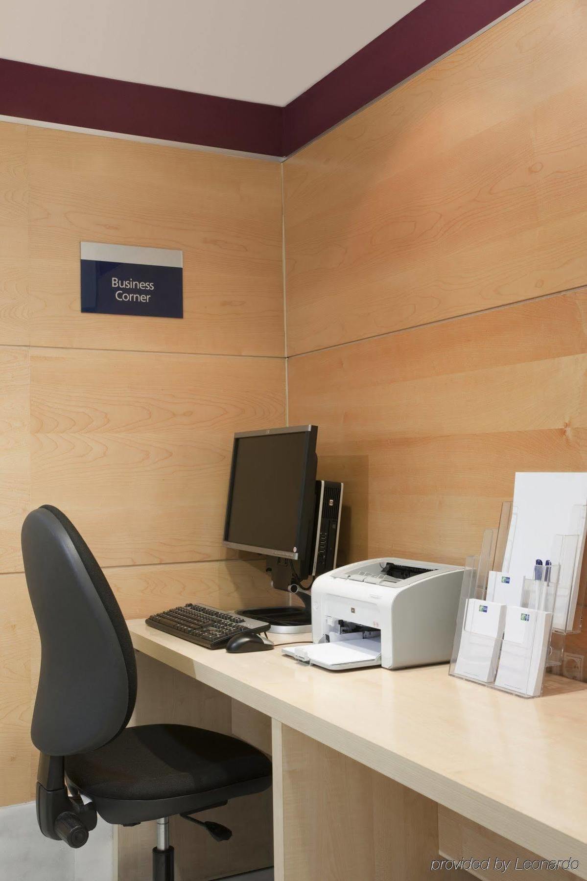 Holiday Inn Express Alcobendas By Ihg Eksteriør bilde