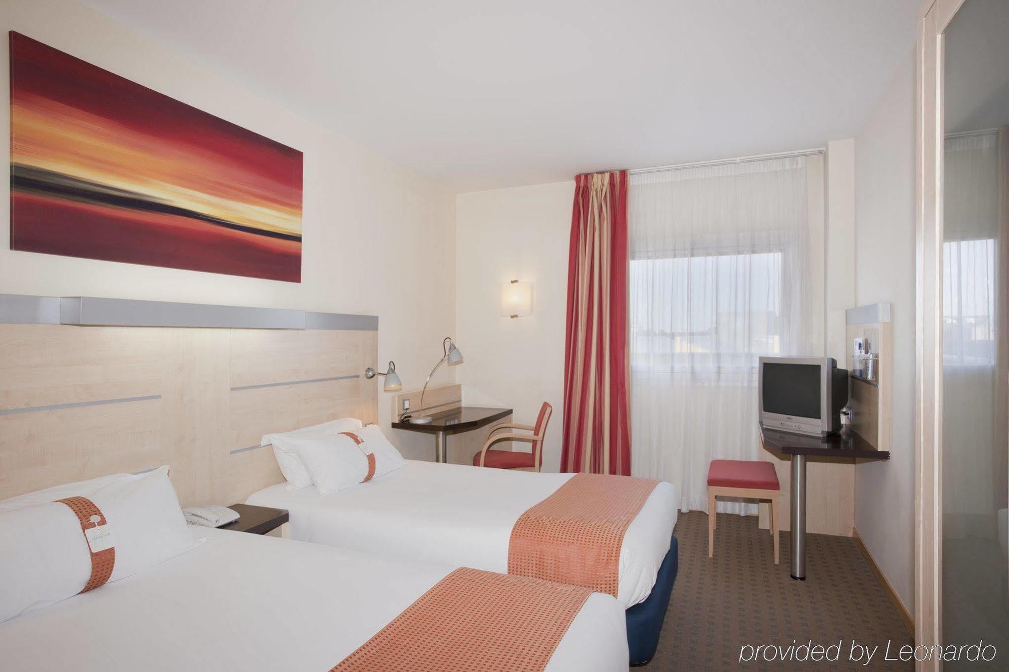 Holiday Inn Express Alcobendas By Ihg Eksteriør bilde