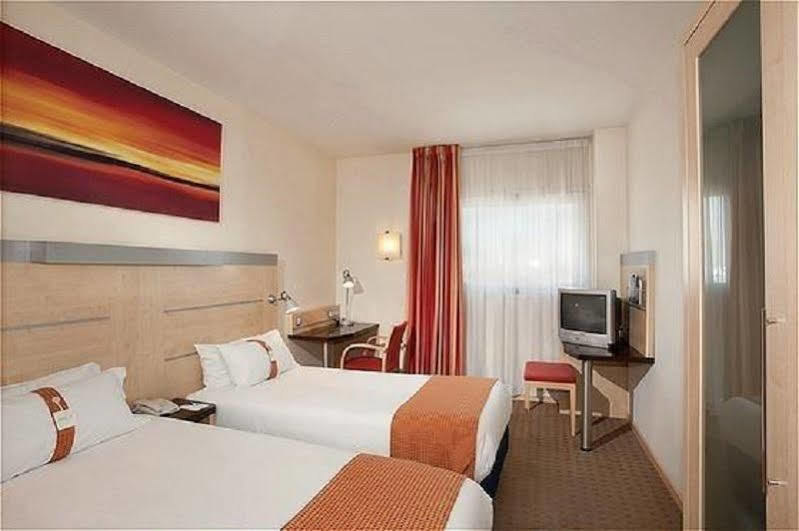 Holiday Inn Express Alcobendas By Ihg Eksteriør bilde